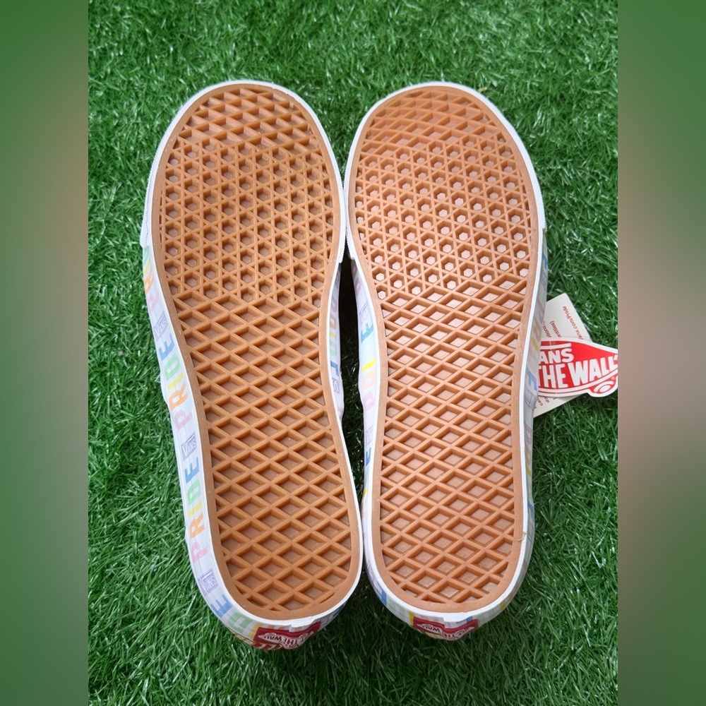Vans Men Shoes “PRIDE” Size‎ 11.5 - Picture 2 of 4